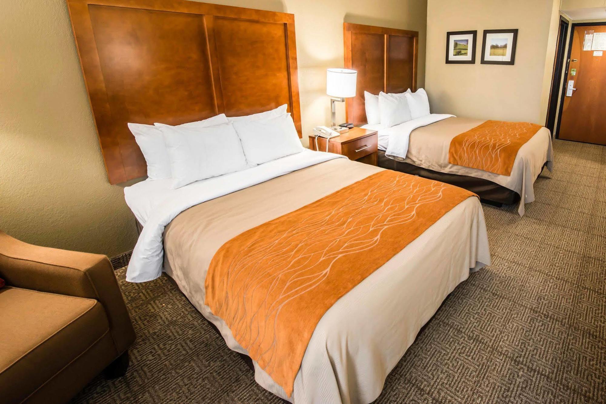 Comfort Inn Вайтвілл Екстер'єр фото